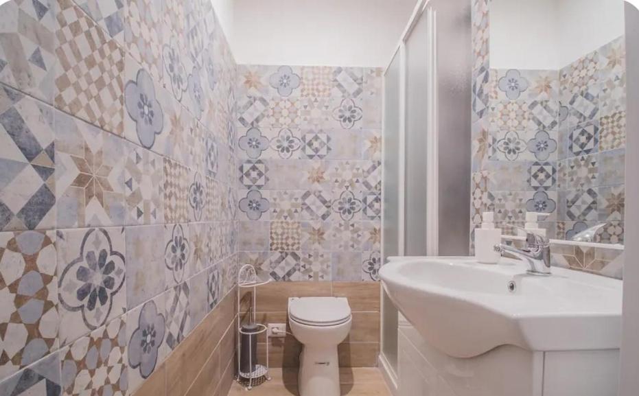 House Apartment Rom